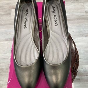 New Easy Street Fabulous Pumps